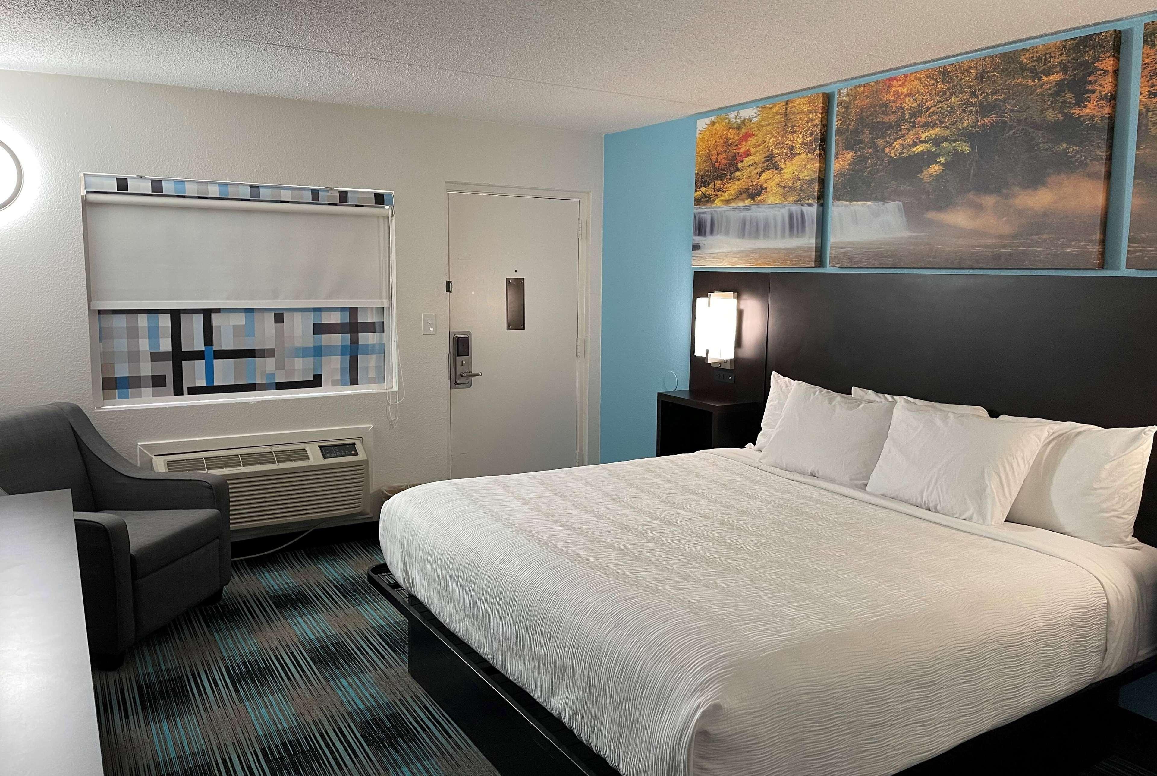 Days Inn By Wyndham Calhoun Ga I-75 And Us-41 Dış mekan fotoğraf