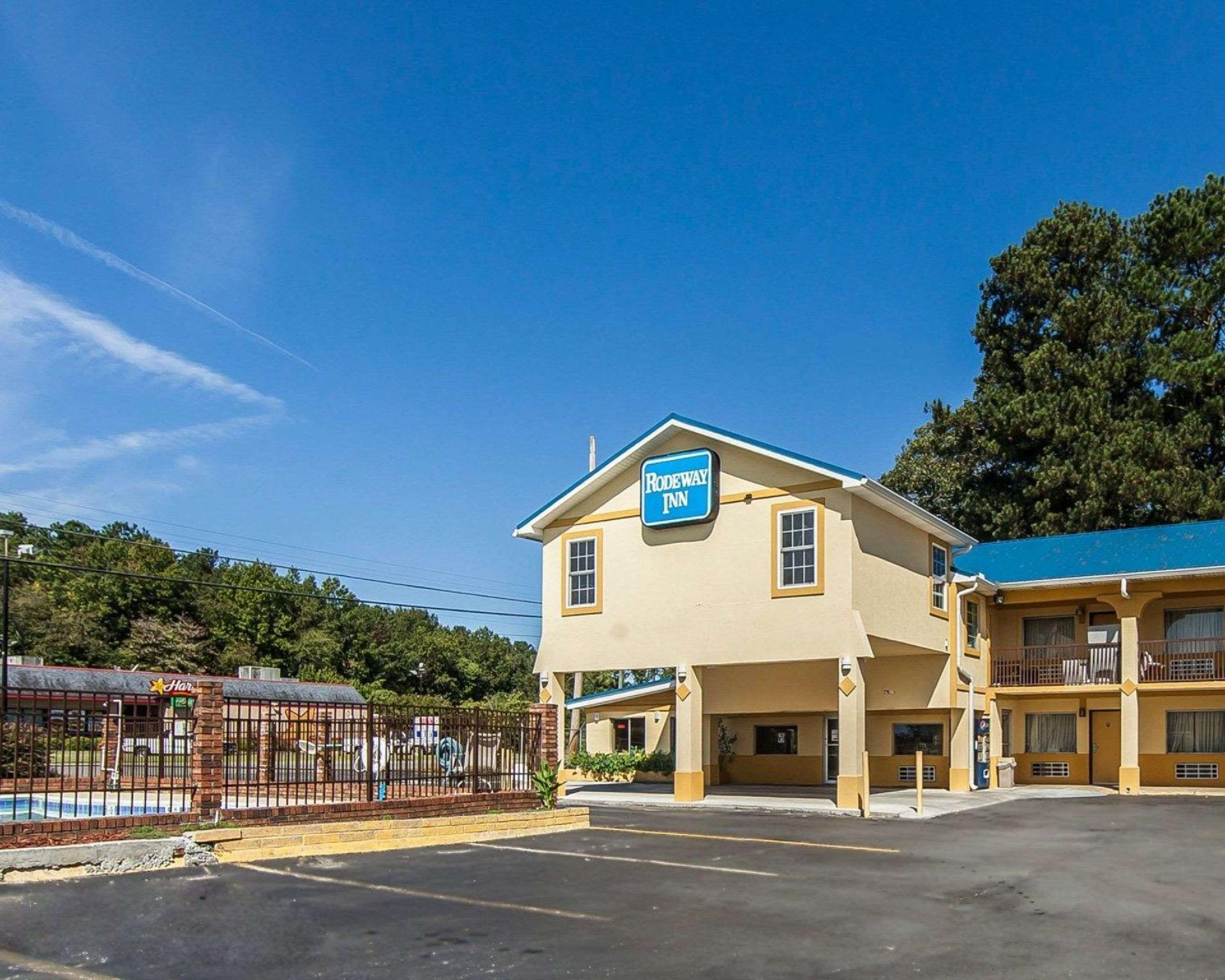 Days Inn By Wyndham Calhoun Ga I-75 And Us-41 Dış mekan fotoğraf