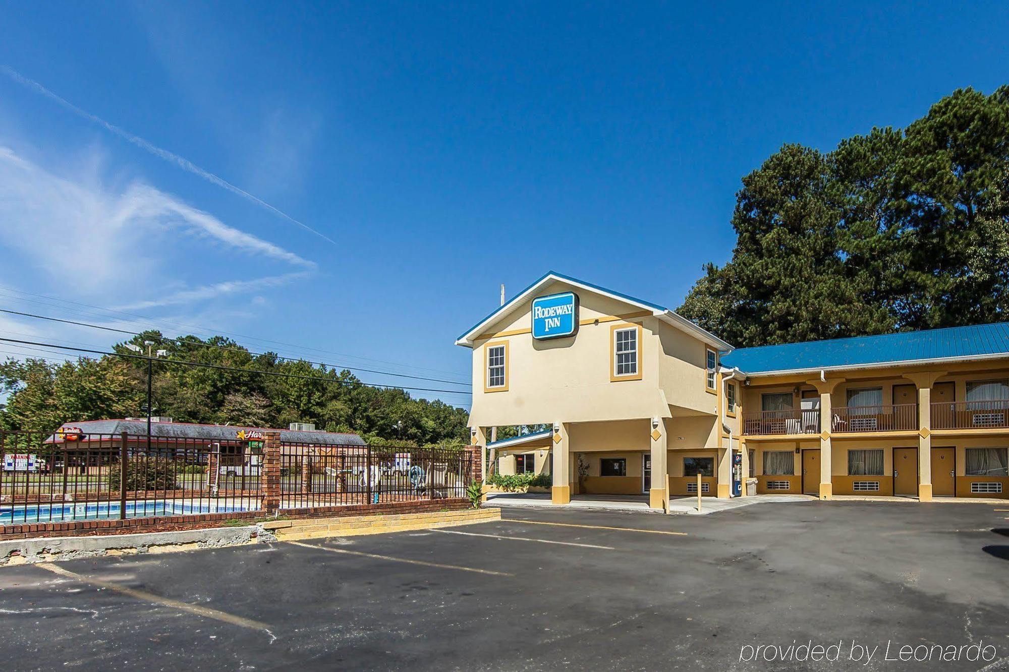 Days Inn By Wyndham Calhoun Ga I-75 And Us-41 Dış mekan fotoğraf